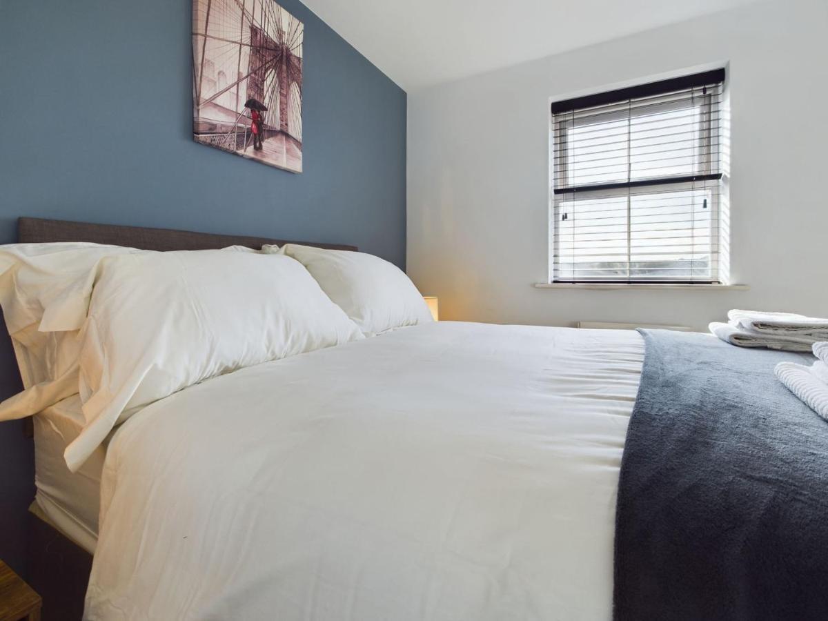 247 Serviced Accommodation In Stafford- 3Br Townhouse Exterior foto
