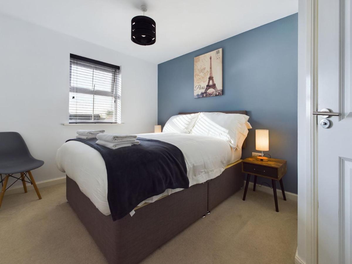 247 Serviced Accommodation In Stafford- 3Br Townhouse Exterior foto